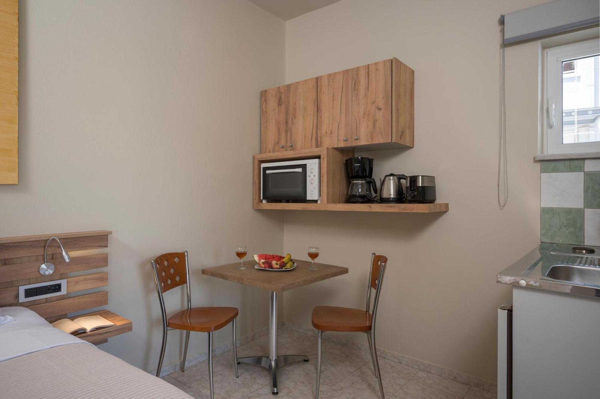 Sun Ray Luxury Apartments Агия-Марина Номер фото