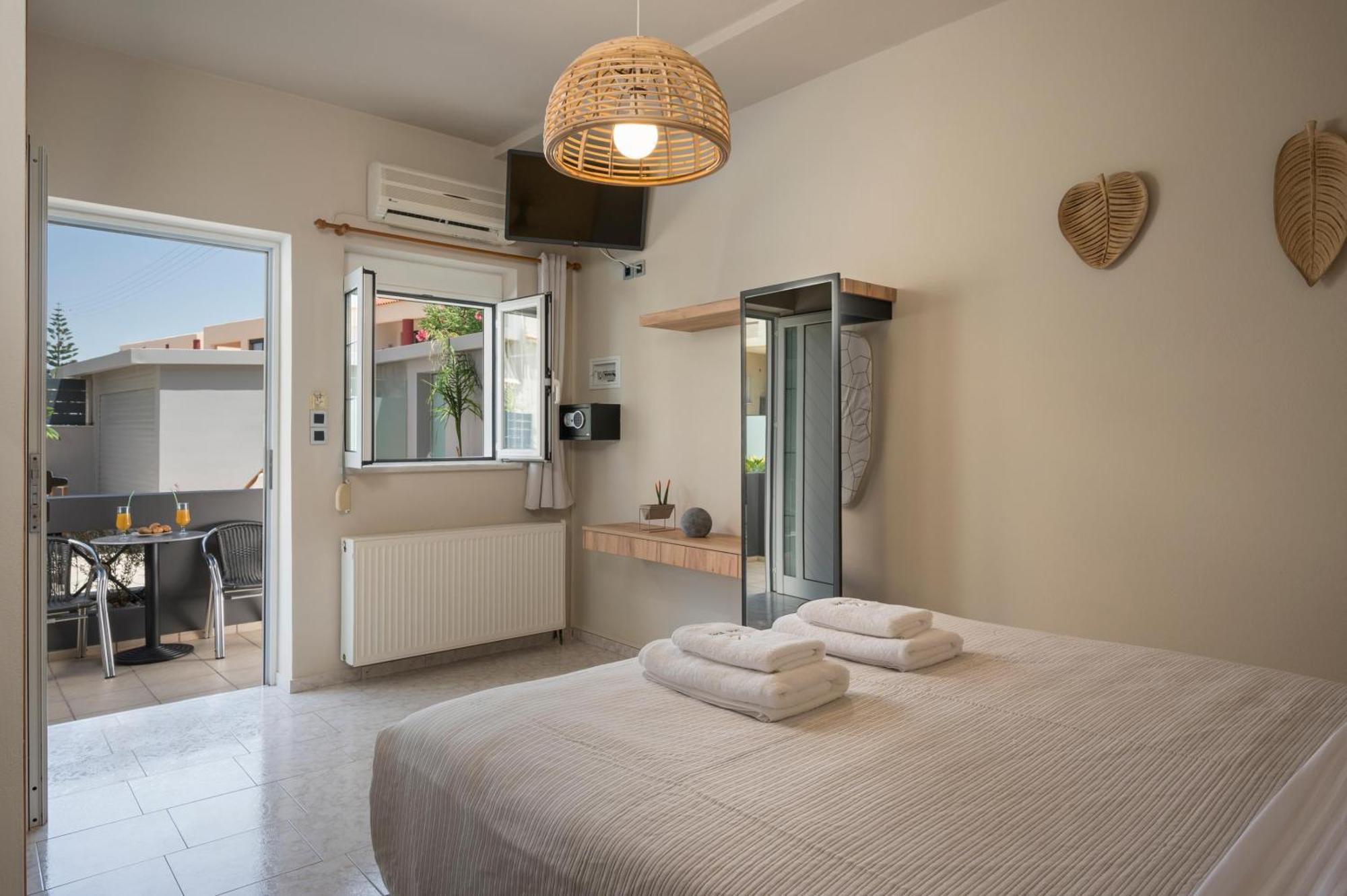 Sun Ray Luxury Apartments Агия-Марина Номер фото